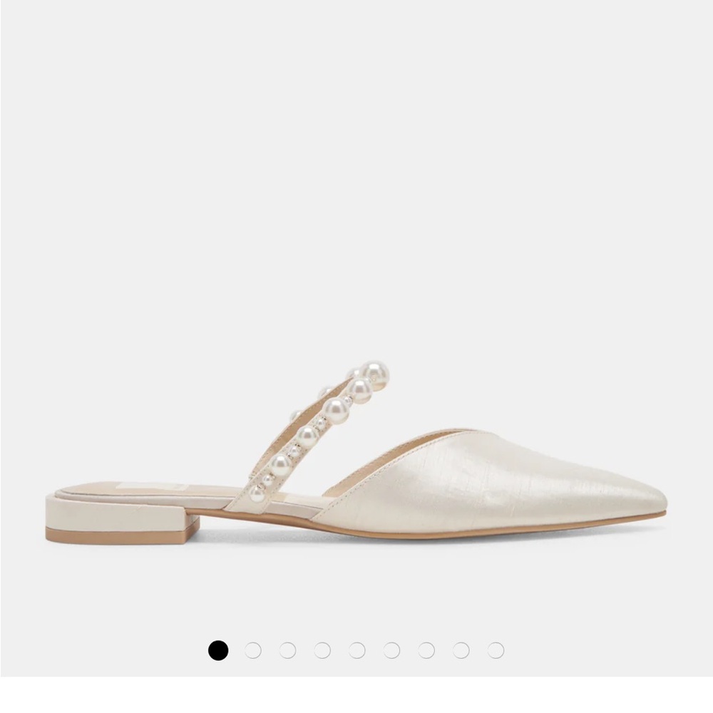 Size 10 wide. Brand new, unworn.